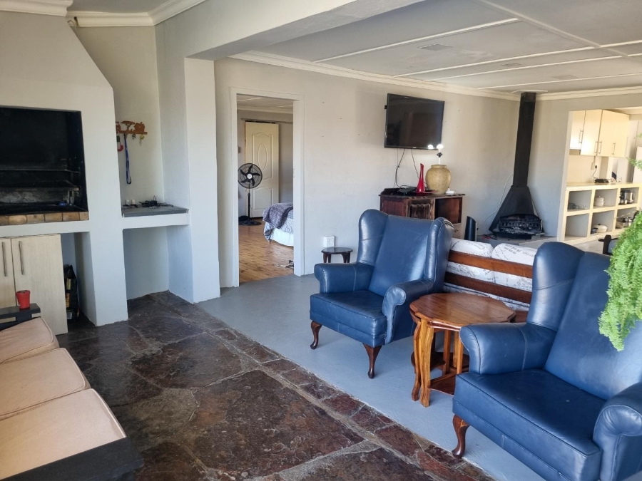 6 Bedroom Property for Sale in Paul Roux Free State